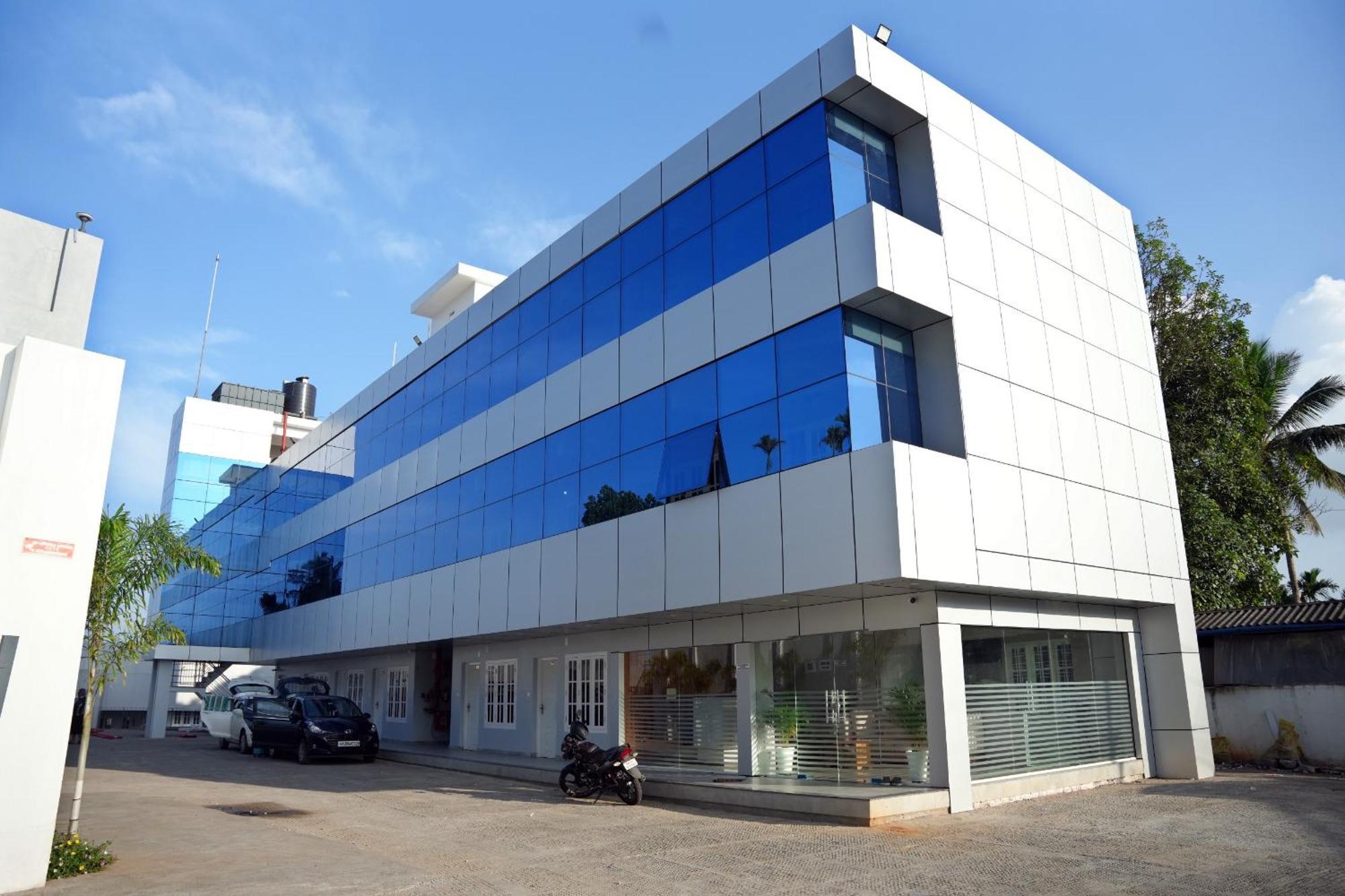 Jayalakshmi Residency Hotel Vaduvanchal Exterior photo